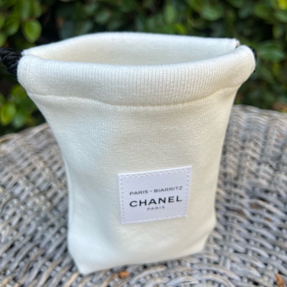 CHANEL Drawstring Dust Bags/Makeup Pouches - Picture 5 of 6